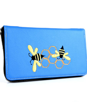 Dámska vyšívaná kožená peňaženka č.8606 s motívom včelieho úľa, modrá farba