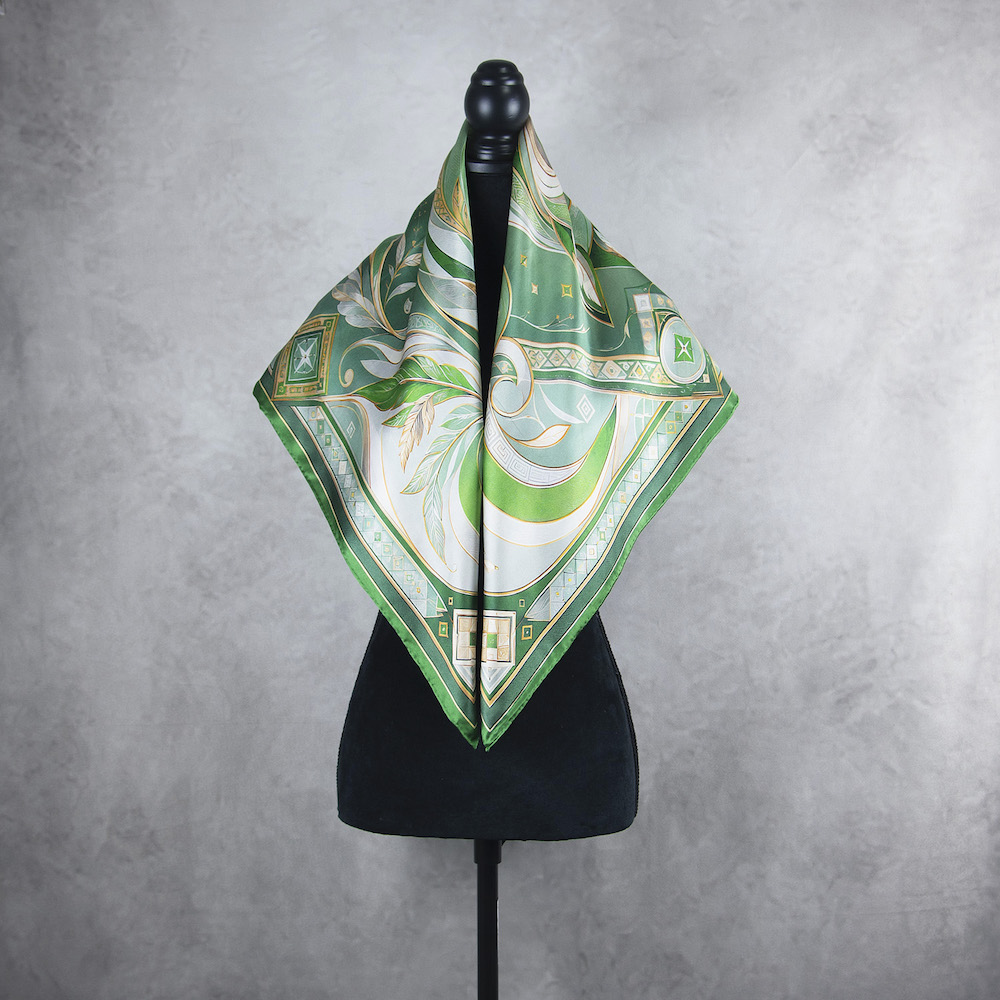 Hodvábna šatka LÍŠKA – ZELENÁ, 90 x 90cm, Vyrobené na Slovensku – Obrázok 4