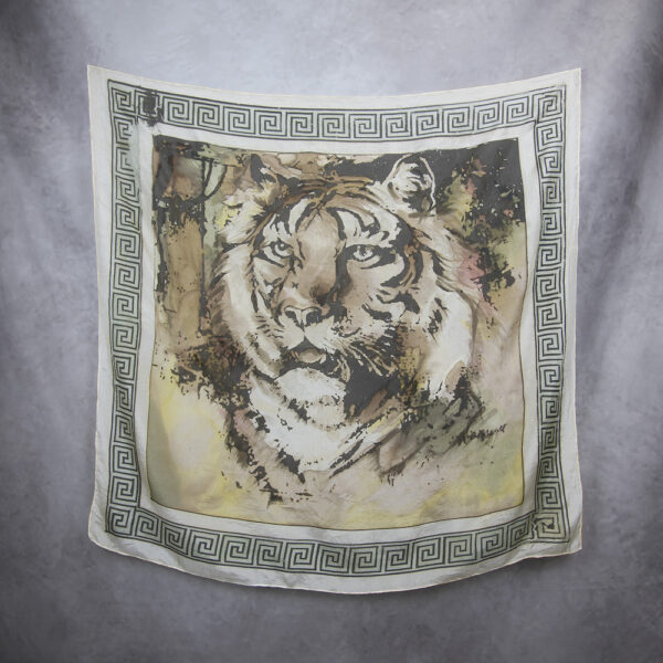 Ručne maľovaná hodvábna šatka TIGER, 90 x 90cm, Vyrobené na Slovensku - Image 2