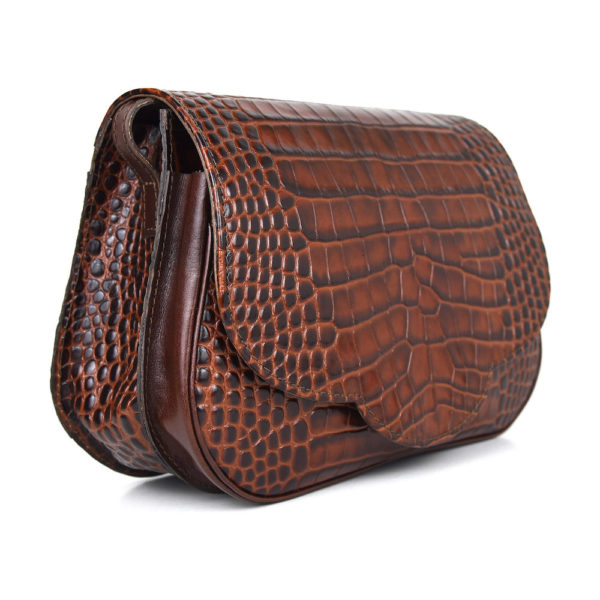 Kabelka crossbody z hovädzej kože s dezénom krokodíla v hnedej farbe - Image 8