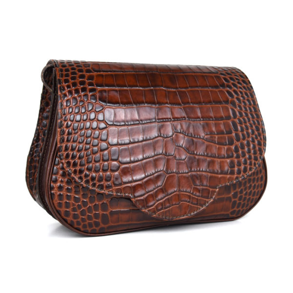 Kabelka crossbody z hovädzej kože s dezénom krokodíla v hnedej farbe - Image 2