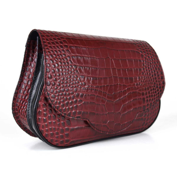 Kabelka crossbody z hovädzej kože s dezénom krokodíla v bordovej farbe - Image 10