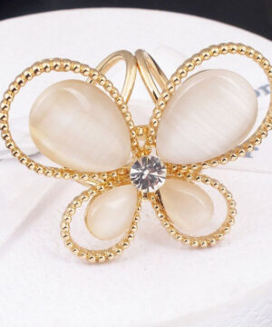 Ozdoba na šatku a šál v podobe zlatého motýľa